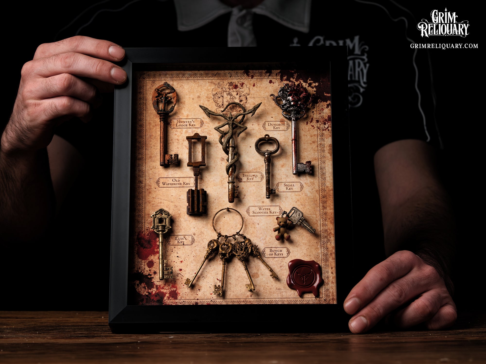 Los Iluminados Key Collection Display