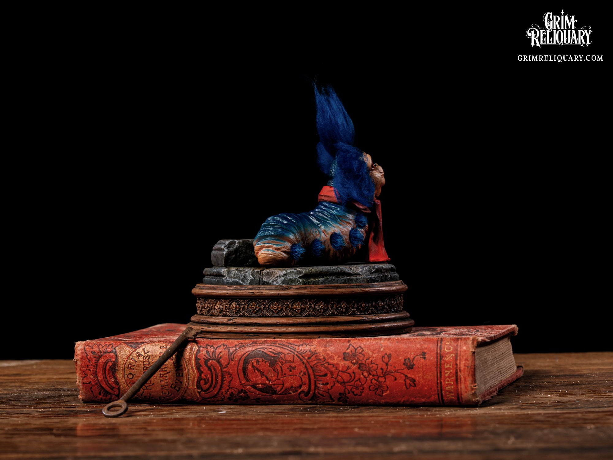 Labyrinth Worm Figure